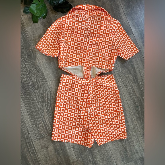 NWOT! ASOS DESIGN jersey jacquard collar retro romper in geo print size 2 - Picture 5 of 13